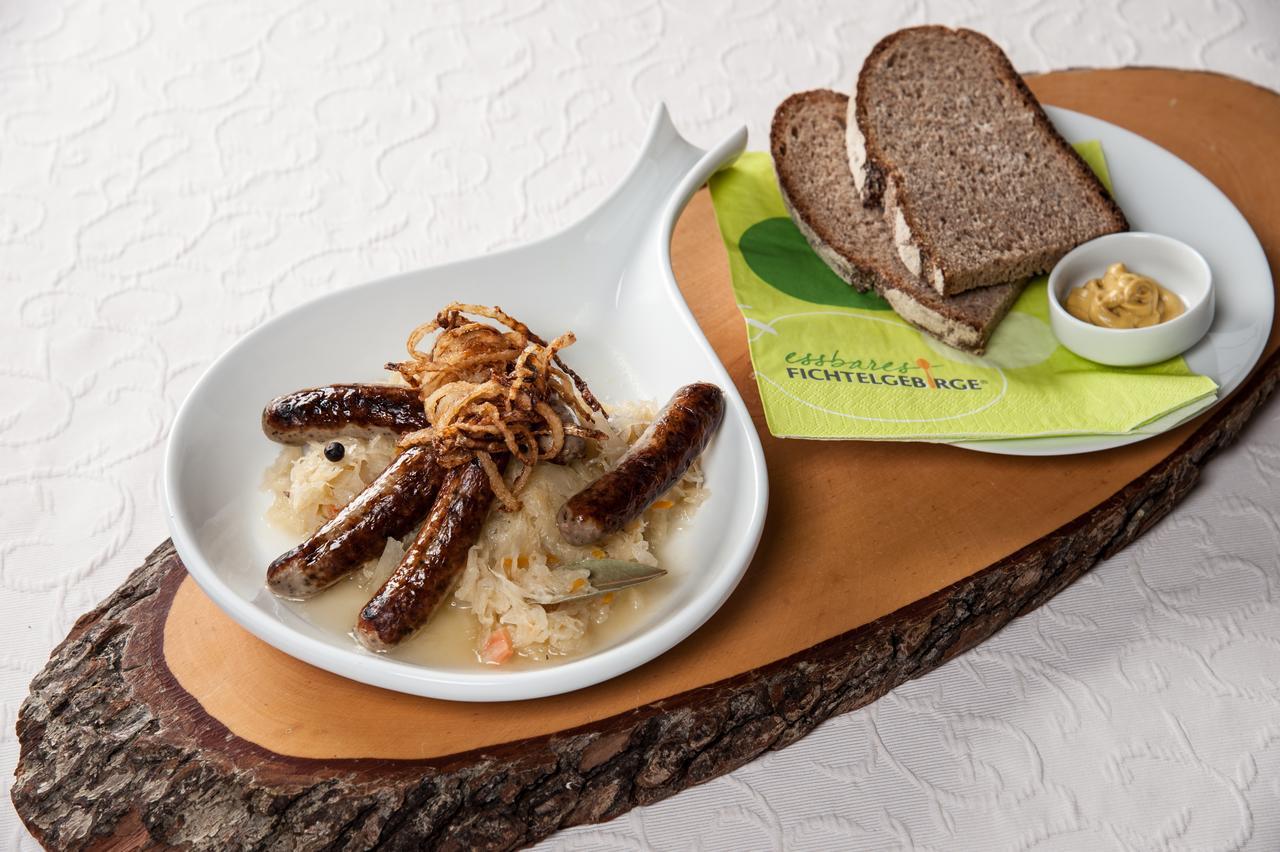 Gasthof & Hotel Goldener Hirsch Bad Berneck im Fichtelgebirge Luaran gambar